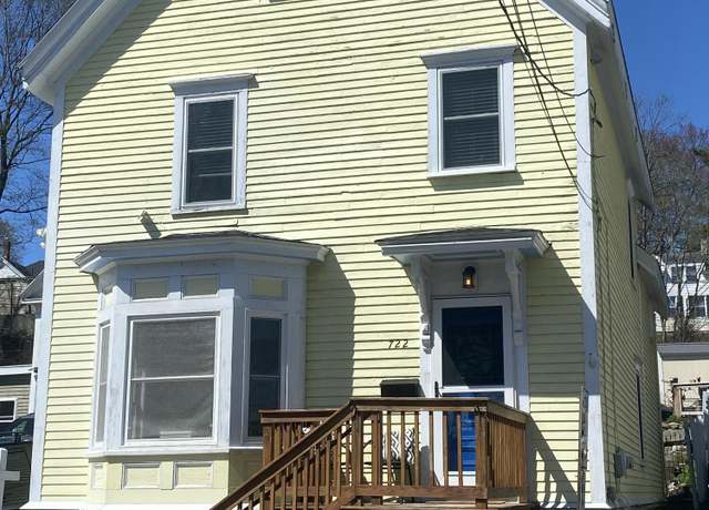 Property at 722 Middle St, Bath, ME 04530, 3 beds, 1.5 baths