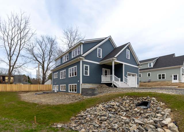 Property at 12 Gillis Dr #3, Kittery, ME 03904, 3 beds, 3.5 baths