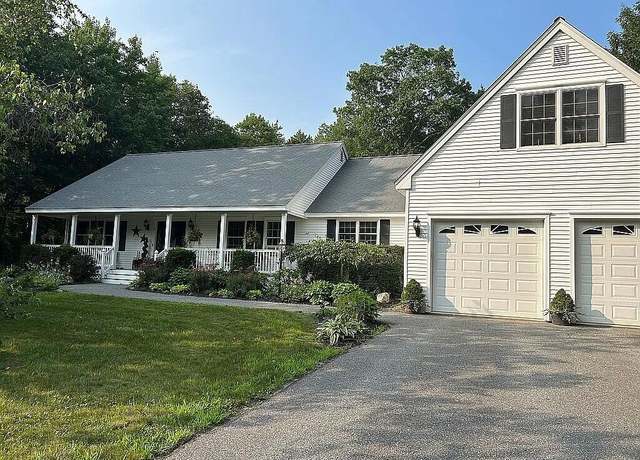 Property at 9 Deerfield Dr, Brunswick, ME 04011, 3 beds, 2 baths