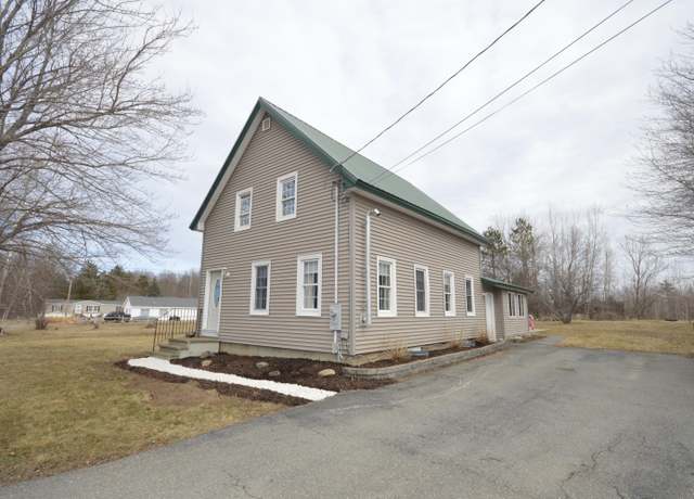 Property at 800 Main St, Bradley, ME 04411, 3 beds, 1.5 baths