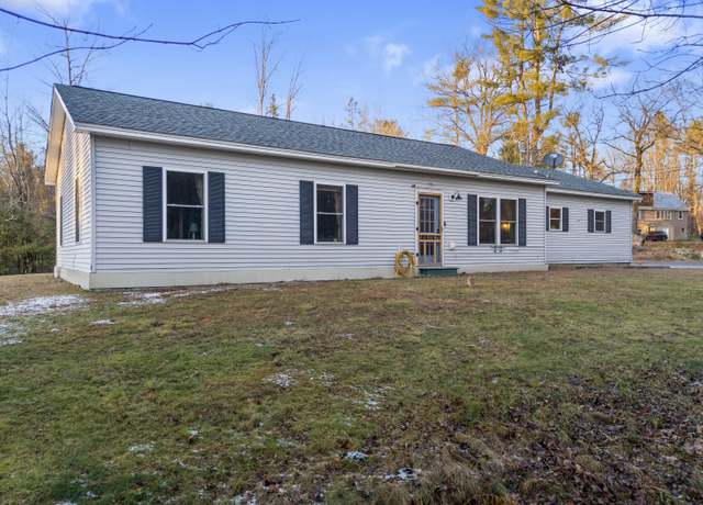 Property at 256 Pleasant St, Norway, ME 04268, 3 beds, 2 baths