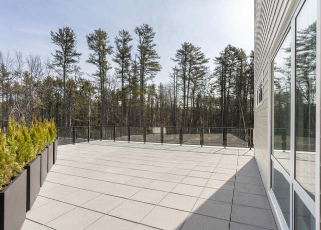 Property at 267 US Route 1 #201, Falmouth, ME 04105, 2 beds, 2 baths