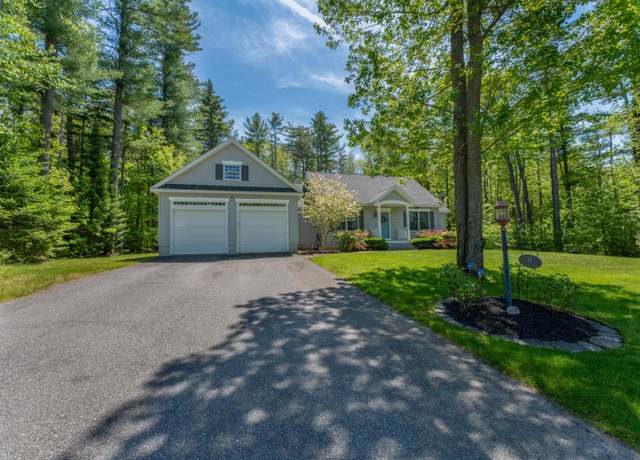 Property at 12 Tamarack Dr, Brunswick, ME 04011, 3 beds, 2 baths