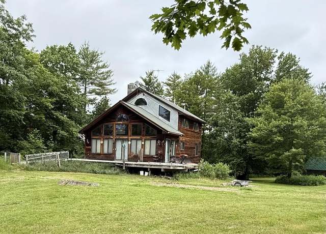 Property at 69 Coolidge Rd, Wayne, ME 04284, 3 beds, 2.5 baths
