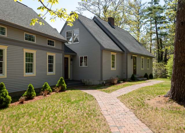 Property at 9 Ocean View Cir, Saco, ME 04072, 4 beds, 3 baths