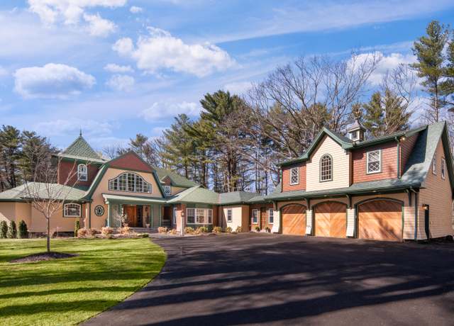 Property at 8 Spruce Point Rd, Kittery, ME 03904, 6 beds, 7 baths