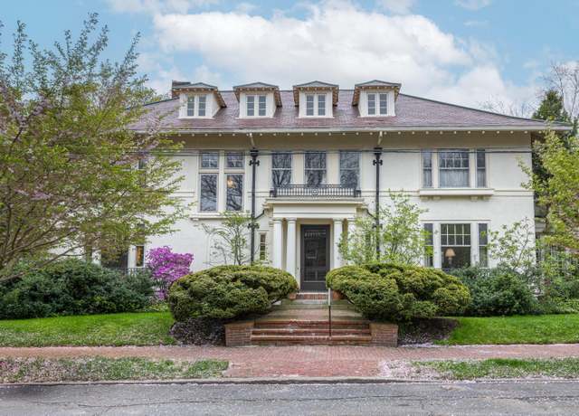 Property at 70 Carroll St, Portland, ME 04102, 8 beds, 3.5 baths