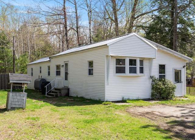 Property at 50 Wood Rd, Wayne, ME 04284, 2 beds, 1 bath