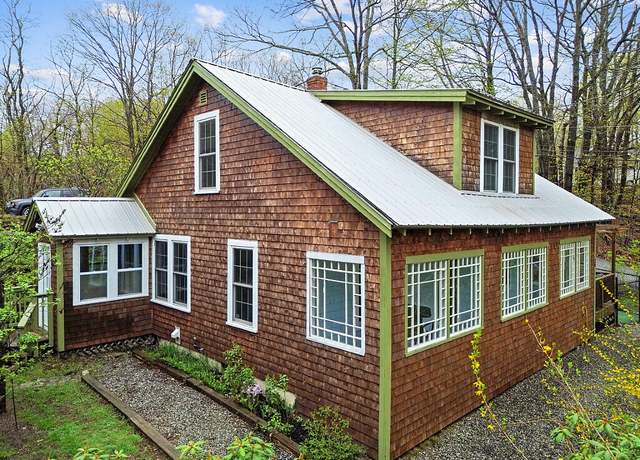 Property at 30 High St, Augusta, ME 04330, 3 beds, 1.5 baths