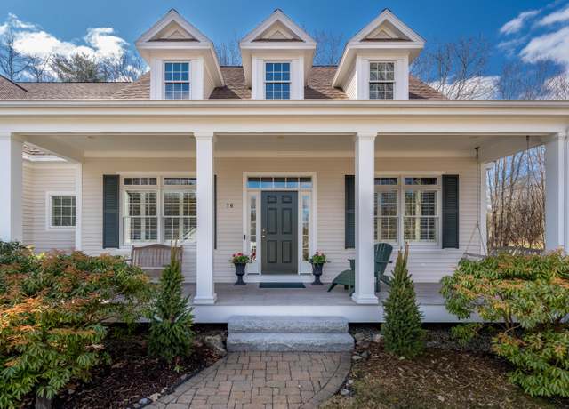 Property at 16 Old Oak Way, Falmouth, ME 04105, 4 beds, 4.5 baths