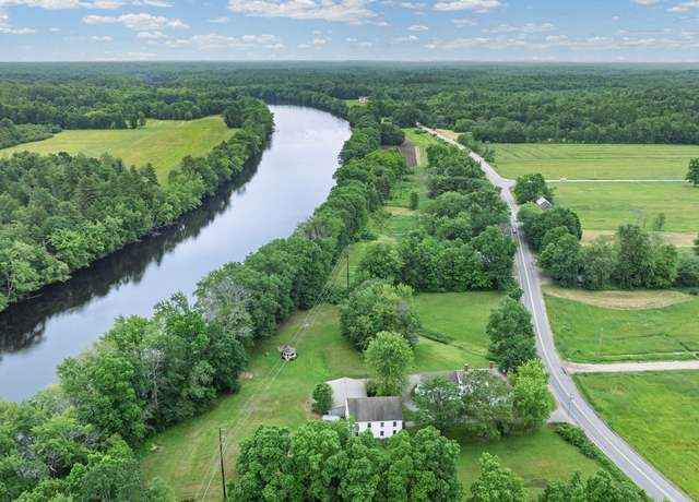 Property at 237 River Rd, Hollis, ME 04042, 4 beds, 2.5 baths