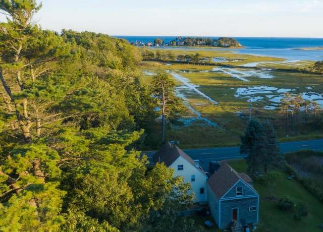 Property at 187 Western Ave, Kennebunk, ME 04043, 4 beds, 3 baths