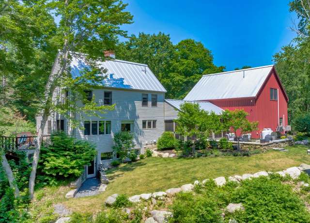 Property at 226 Graytown Rd, Sedgwick, ME 04676, 3 beds, 2.5 baths