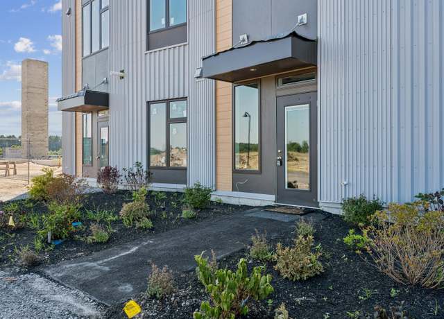 Property at 1 Cross St #106, Scarborough, ME 04074, 1 bed, 0.5 baths