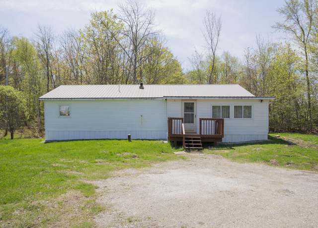 Property at 757 Industry Rd, Farmington, ME 04938, 3 beds, 1 bath