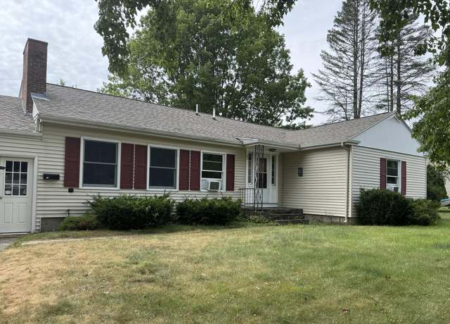 Property at 17 Rand Rd, Yarmouth, ME 04096, 3 beds, 1.5 baths