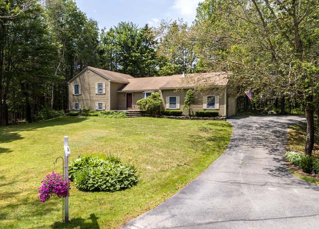 Property at 9 Kennebec Cir, Bath, ME 04530, 4 beds, 2.5 baths