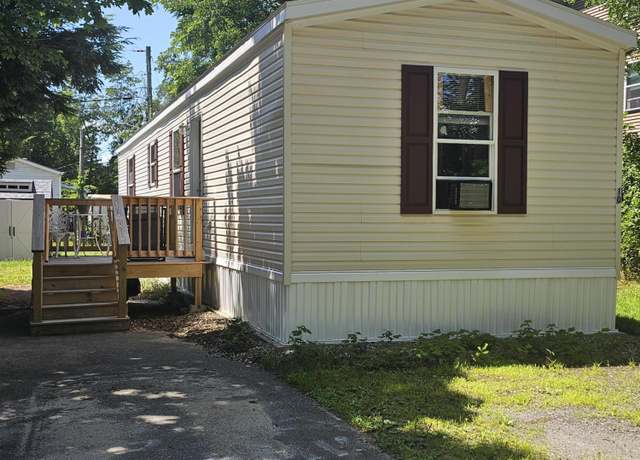 Property at 10 Arlene Ln, Windham, ME 04062, 2 beds, 2 baths