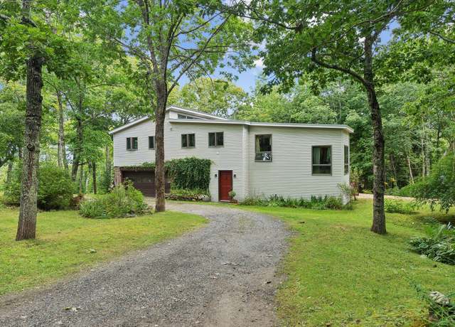 Property at 12 Coopers Beach Rd, Owls Head, ME 04854, 3 beds, 2 baths