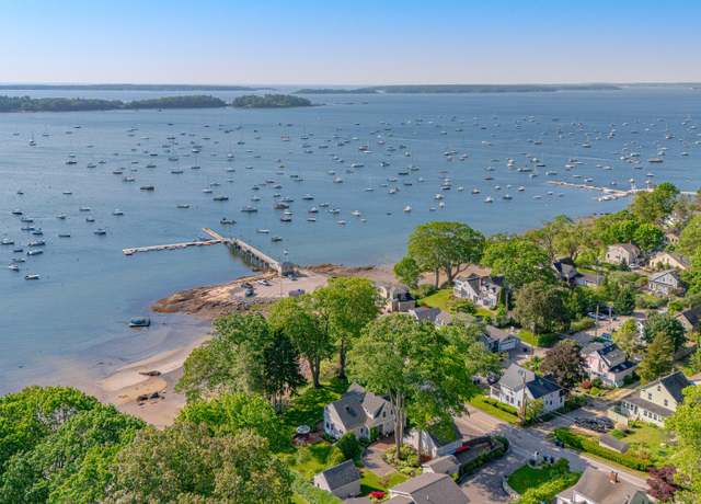 Property at 24 Town Landing Rd, Falmouth, ME 04105, 3 beds, 2.5 baths
