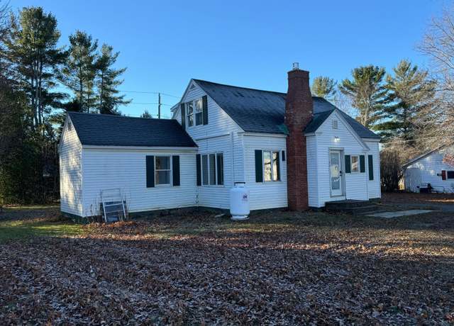 Property at 24 Cedar St, Presque Isle, ME 04769, 4 beds, 1.5 baths