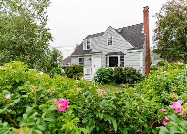 Property at 9 Phillips Rd, Falmouth, ME 04105, 4 beds, 2 baths