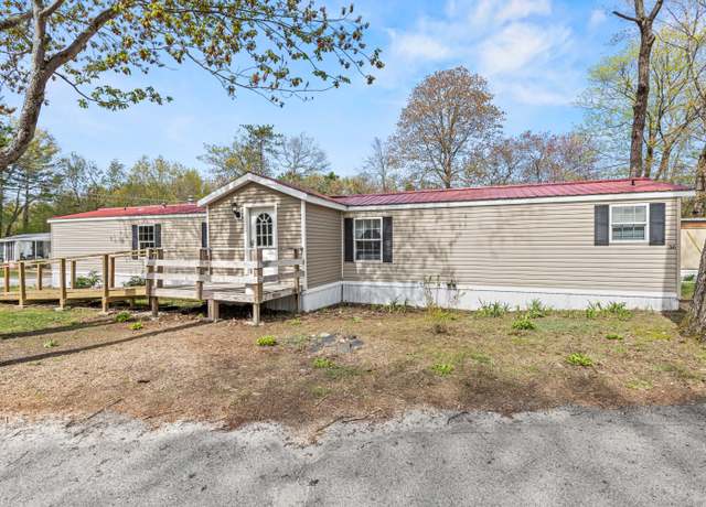 Property at 127 Shaker Rd #30, Gray, ME 04039, 3 beds, 2 baths
