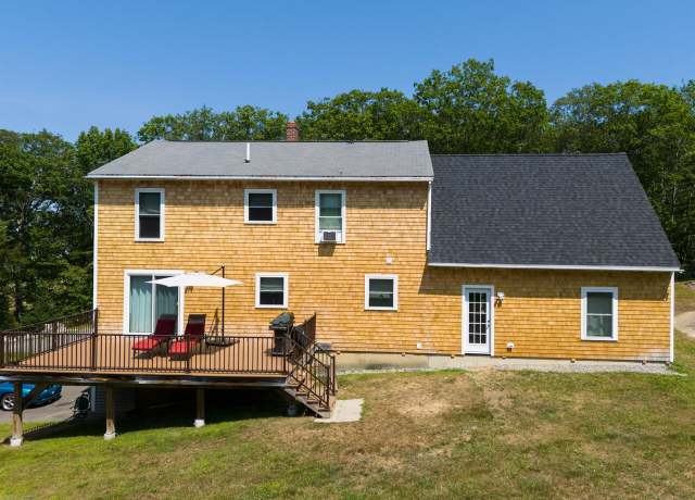 Property at 11 Koasi Trl, Edgecomb, ME 04556, 4 beds, 2.5 baths