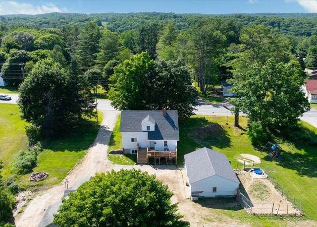 Property at 817 Riverside Dr, Augusta, ME 04330, 3 beds, 2 baths