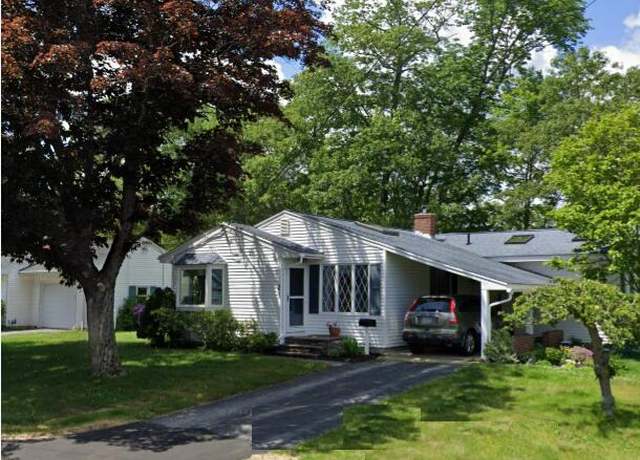 Property at 21 Crawford Dr, Bath, ME 04530, 3 beds, 1 bath