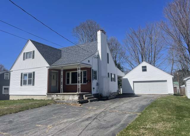Property at 34 Maple St, East Millinocket, ME 04430, 3 beds, 1.5 baths