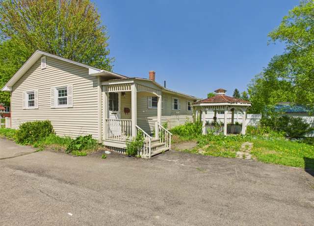 Property at 80 Garden Cir, Caribou, ME 04736, 3 beds, 1 bath