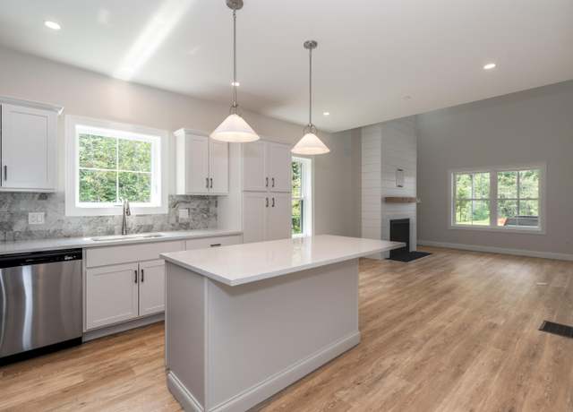 Property at 7 Daybreak Ln #7, Windham, ME 04062, 1 bed, 1.5 baths