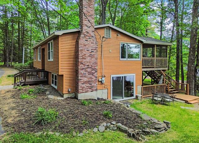 Property at 114 Cottage Rd, Winthrop, ME 04364, 4 beds, 2 baths