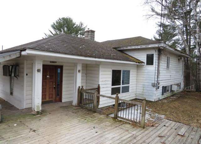 Property at 525 Wheeler St, Rumford, ME 04276, 3 beds, 1 bath