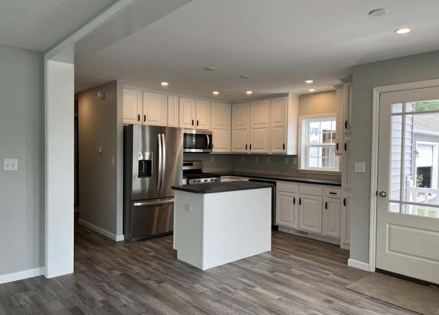 Property at 13 Mathew Way, Scarborough, ME 04074, 1 bed, 1 bath