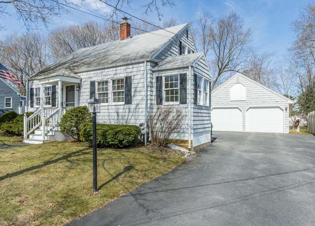 Property at 26 Westlawn Rd, Portland, ME 04103, 3 beds, 2 baths