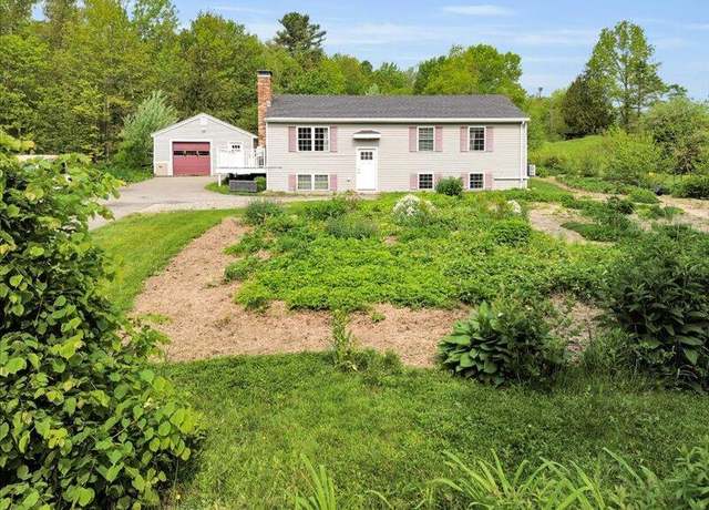 Property at 119 W Main St, Searsport, ME 04974, 3 beds, 1 bath