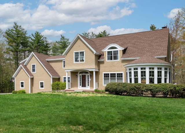 Property at 16 Tall Pines Way Way, York, ME 03909, 4 beds, 3.5 baths