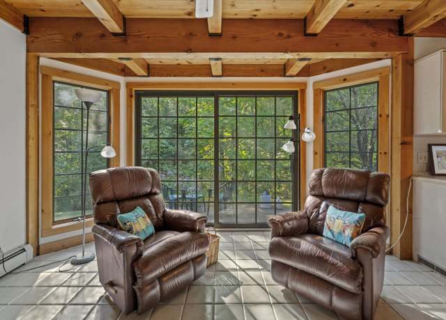 Property at 59 Patterson Rd, Hampden, ME 04444, 3 beds, 2.5 baths