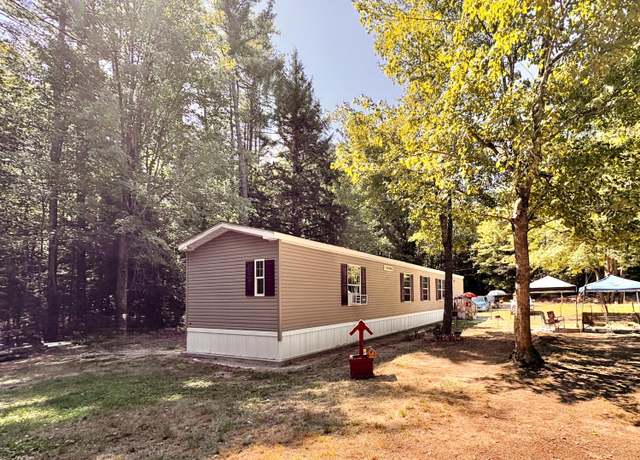 Property at 17 Spruce Ln, Limington, ME 04049, 3 beds, 2 baths