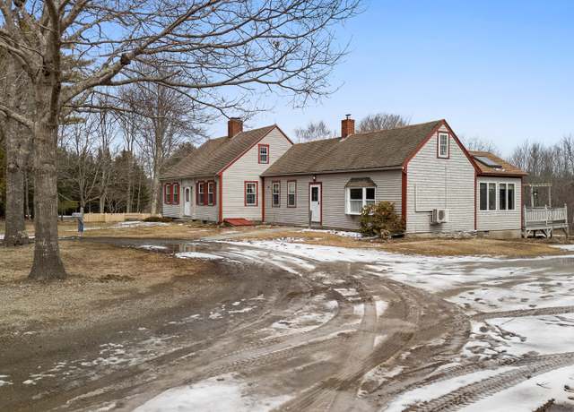 Property at 1801 Washington Rd, Waldoboro, ME 04572, 4 beds, 2 baths