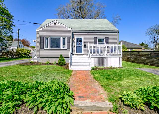 Property at 301 Sherwood St, Portland, ME 04103, 3 beds, 1 bath