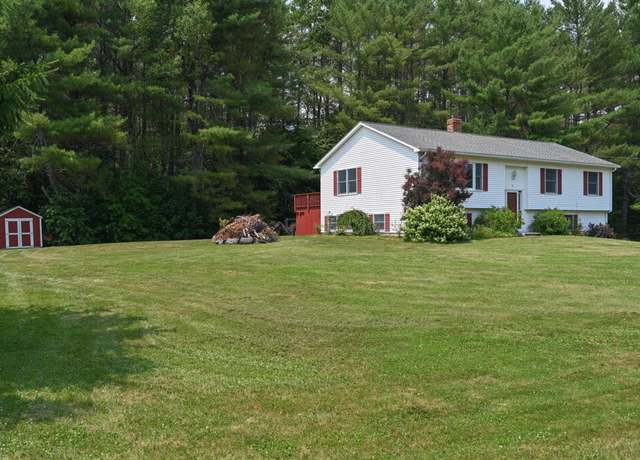 Property at 13 Evergreen Dr, Hampden, ME 04444, 3 beds, 2.5 baths
