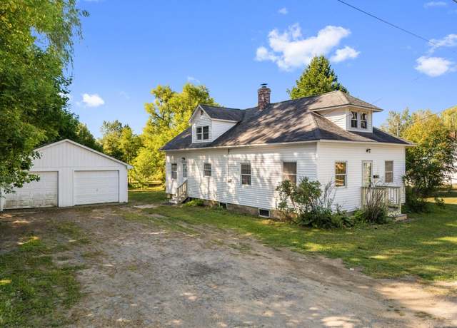 Property at 20 South St, Newport, ME 04953, 3 beds, 1 bath