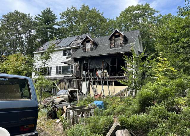 Property at 95 Falmouth Rd, Windham, ME 04062, 3 beds, 2 baths