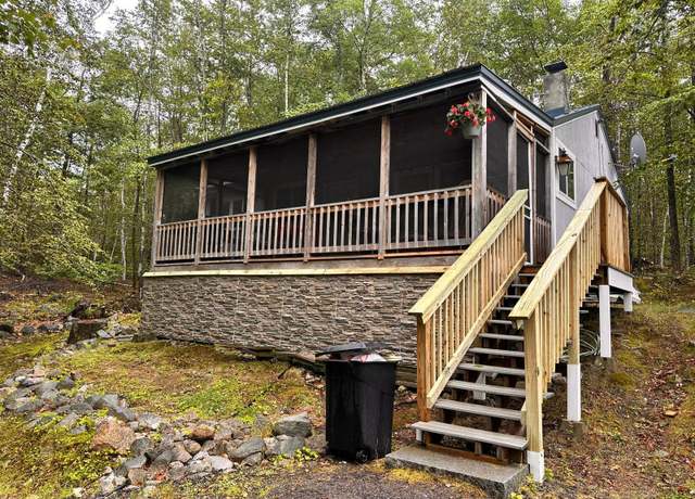 Property at 6 Acorn Cir, Frye Island, ME 04071, 2 beds, 1 bath