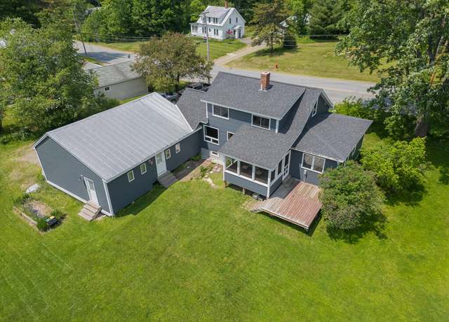 Property at 189 Middle St, Farmington, ME 04938, 4 beds, 2.5 baths