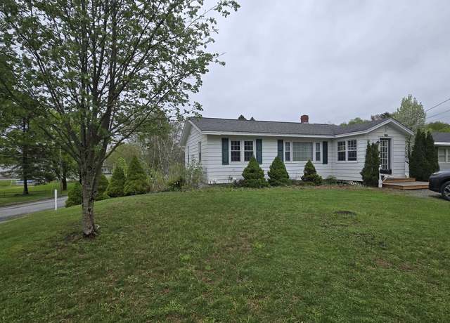 Property at 2 Fairview Ave, Houlton, ME 04730, 2 beds, 2 baths
