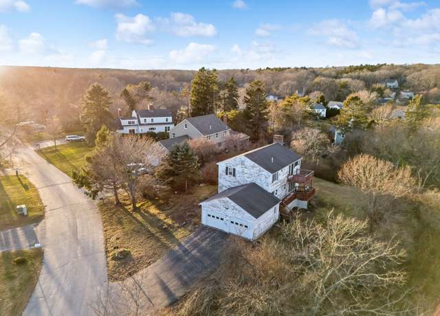 Property at 3 Channel View Rd, Cape Elizabeth, ME 04107, 3 beds, 2 baths